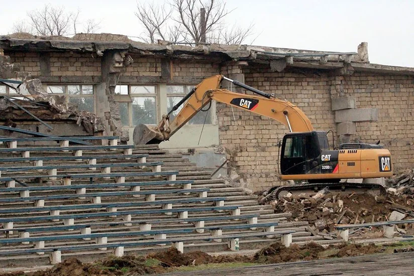 Приступили к реконструкции Сумгайытского городского стадиона