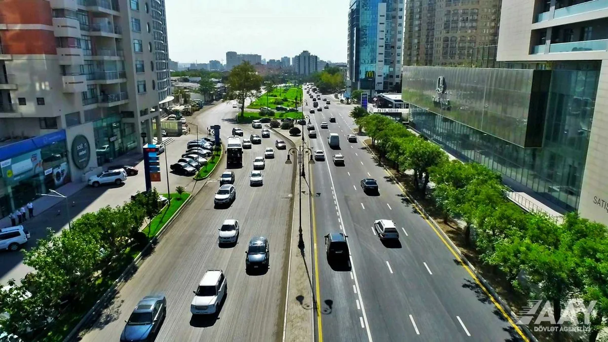 Bakının Tbilisi prospektinin bir hissəsində təmir yekunlaşıb