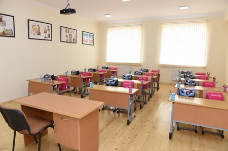 Salyan şəhərində 2 saylı tam orta məktəbin yeni binası istifadəyə verilib