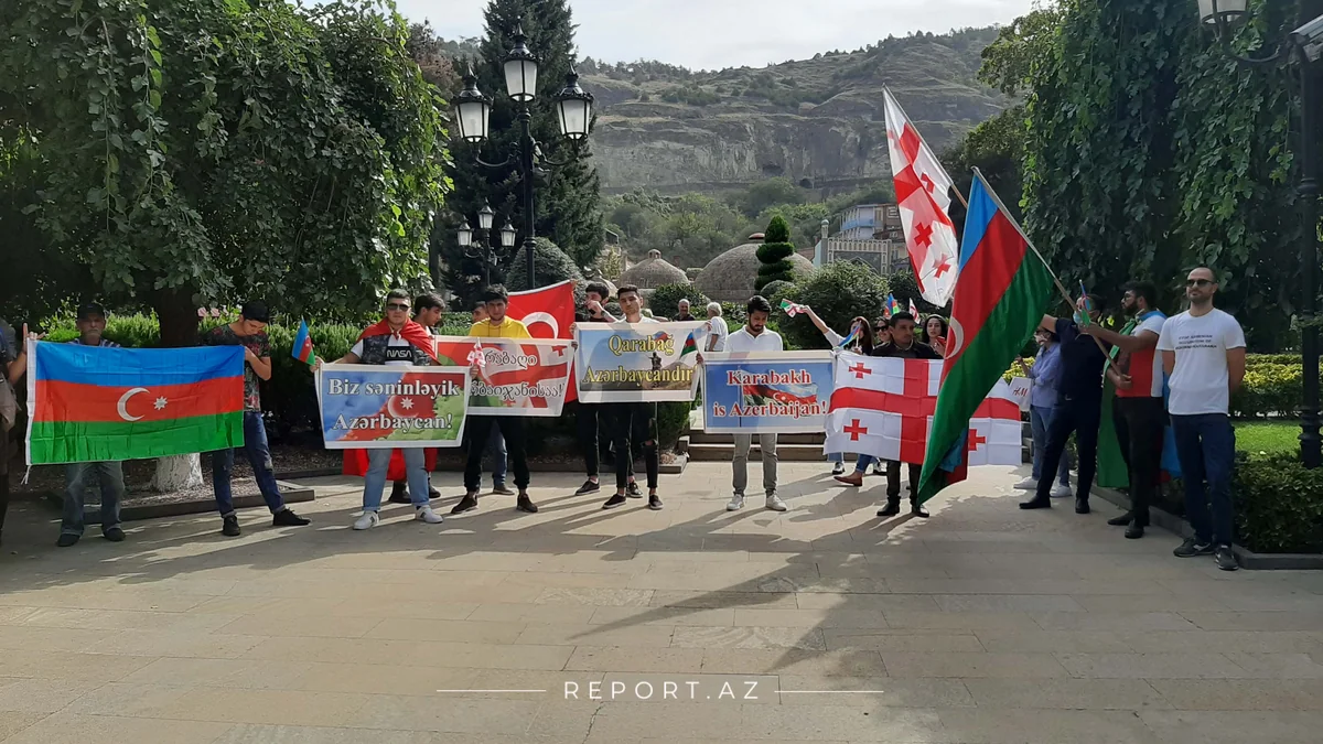 В Тбилиси прошла акция в поддержку Азербайджана