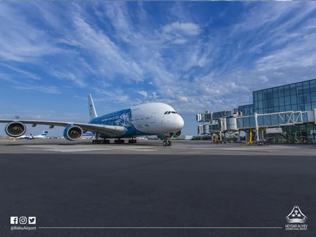 AZAL: Hava limanına UEFA nümayəndə heyətini gətirən “Airbus A380” sərnişin təyyarəsi eniş edib