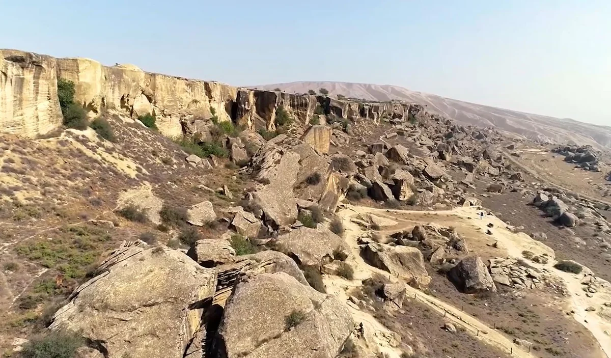Zelenskayanın təşəbbüsü ilə “Qobustan”da daha bir ukraynadilli audiobələdçi işə salınıb