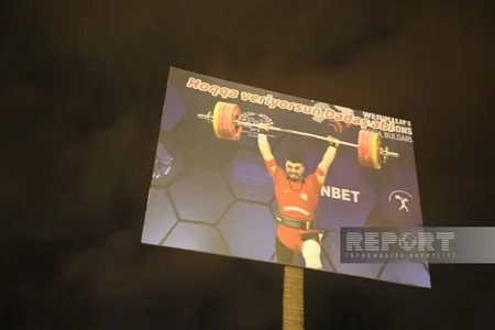 Ağırlıqqaldırma üzrə yığma komanda Vətənə qayıdıb