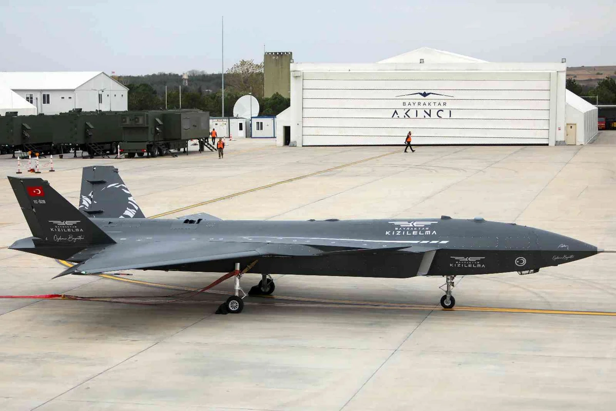 Türkiyənin “Kızılelma” pilotsuz qırıcısının ilk sınaq uçuşu keçirilib