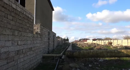 Bakıda qaz xəttinin mühafizə zonasında inşa edilən qanunsuz tikili aşkarlanıb