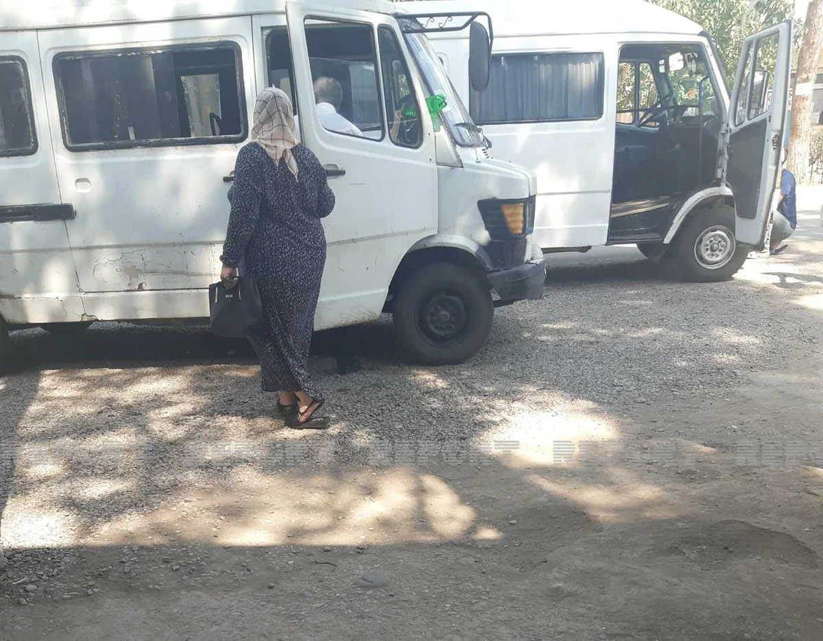 Biləsuvarda marşrut mikroavtobusları qəzalı vəziyyətdədir
