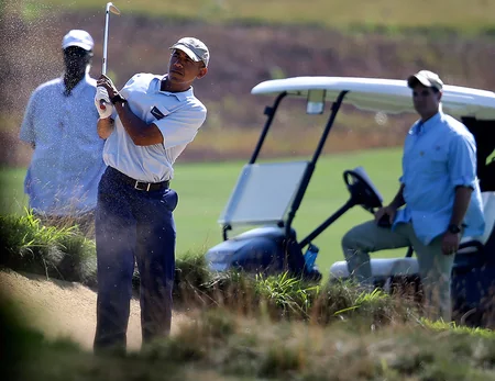 Barak Obama öz məzuniyyətini necə keçirir? - FOTO