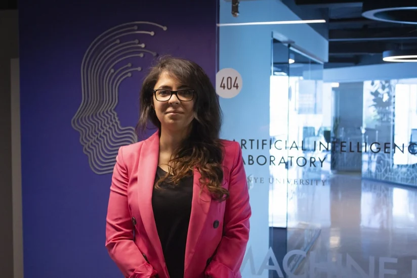 Türkiyəli alim: İnsan kimi düşünən və qərar verən qurğular yaradıla bilər