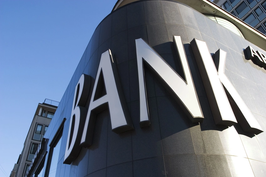 Azərbaycandakı bankların qeyri-faiz gəlirlərinin xüsusi çəkisinə görə renkinqi (TOP-10)