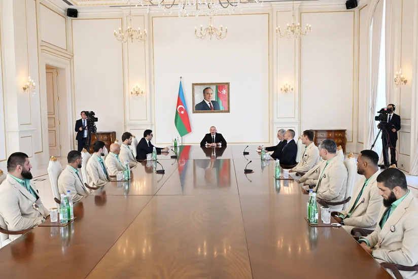 Prezident Paris Yay Olimpiya Oyunlarında medal qazanmış Azərbaycan idmançılarını və onların məşqçilərini qəbul edib - YENİLƏNİB