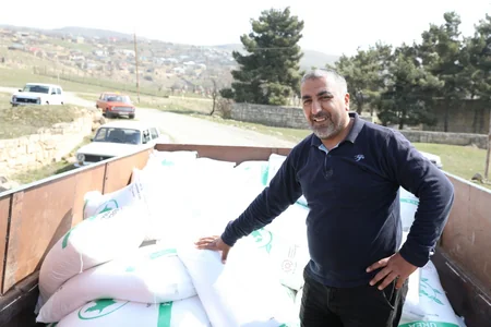 Mineral gübrələrin səyyar satış xidməti fermerlərin işini asanlaşdırıb
