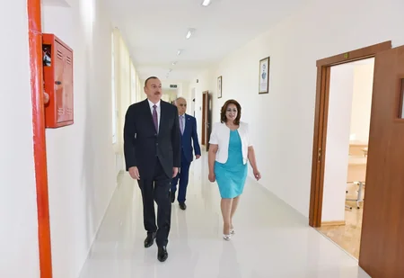 Azərbaycan ​Prezidenti Texniki-Humanitar Liseydə yenidənqurma işlərindən sonrakı vəziyyətlə tanış olub