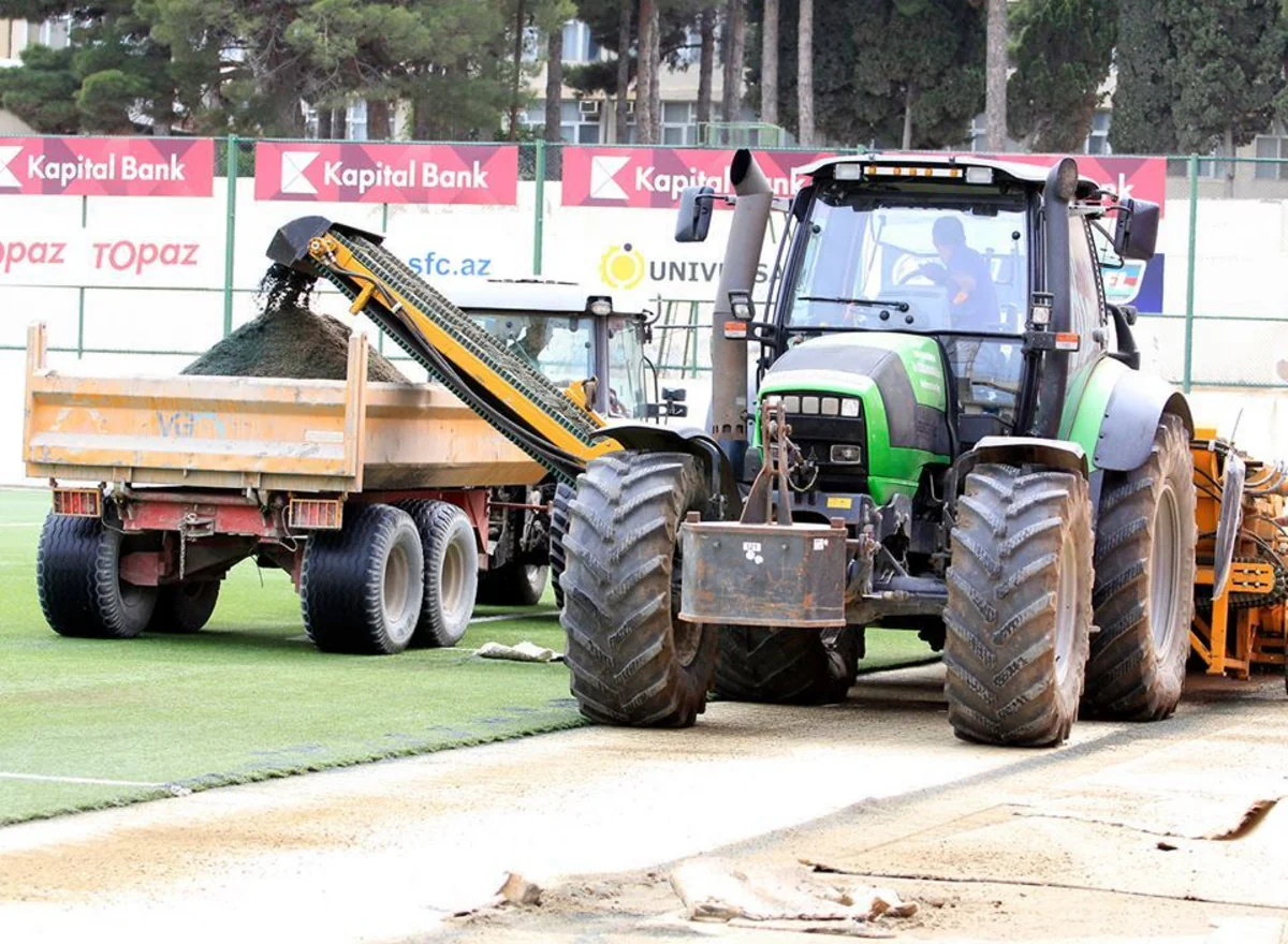 Sumqayıta məxsus stadionda meydanın örtüyünün dəyişdirilmə prosesinə başlanılıb