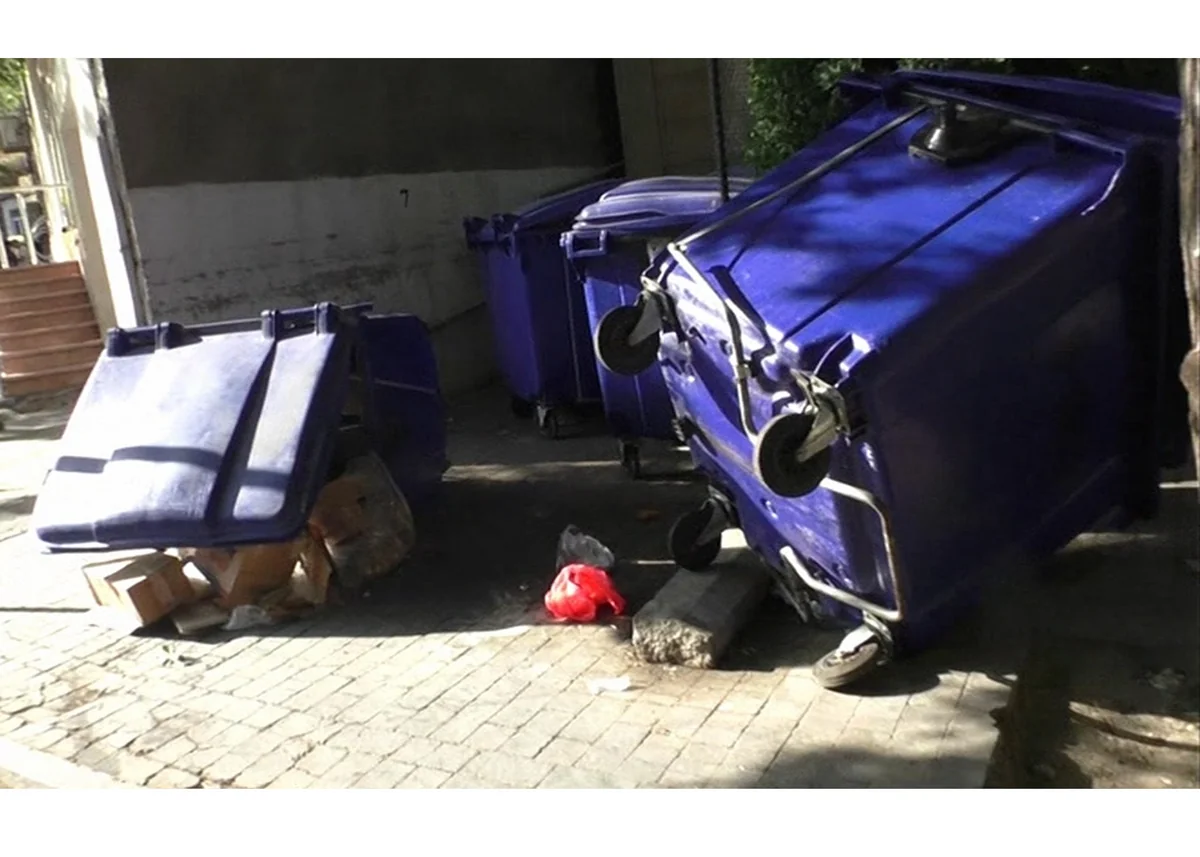 Bakı polisi piket iştirakçılarının şəhər təsərrüfatına vurduğu ziyanla bağlı görüntülər yayıb