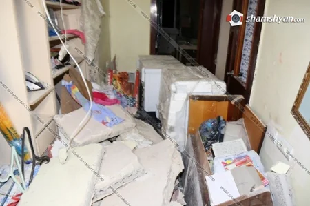 В Армении в пятиэтажном доме прогремел взрыв, на месте обнаружены детонаторы