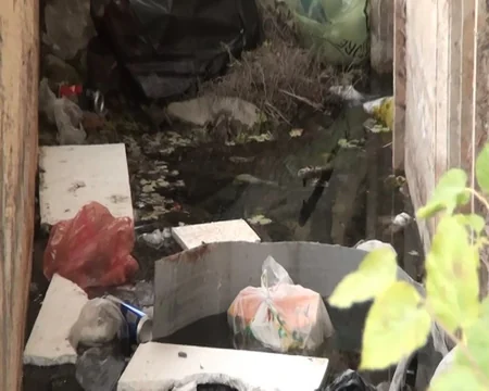 Kürdəmirdə yaşayış binasına qrunt suları dolub, antisanitar vəziyyət yaranıb