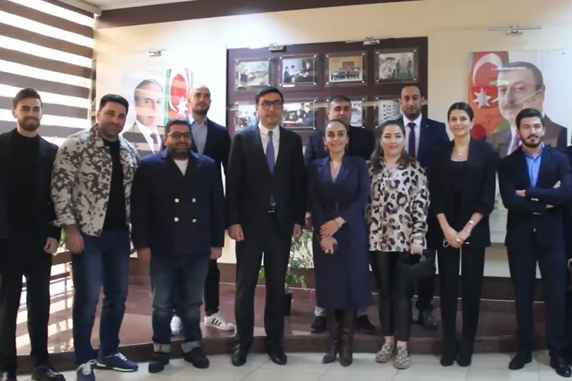 Fərid Qayıbov bloqerlərlə görüşüb