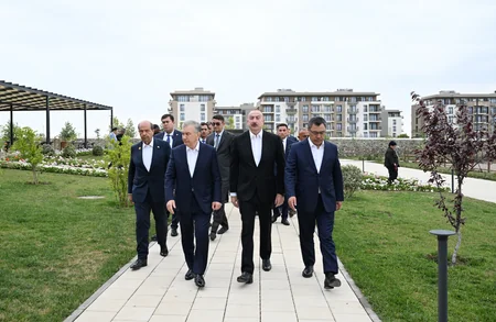 Participants of 17th ECO Summit watch Victory show of Karabakh horses at Aghdam's Imarat Complex