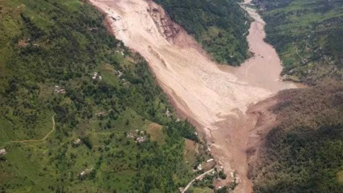 Nepalda torpaq sürüşməsi nəticəsində ölənlərin sayı 90 nəfərə çatıb