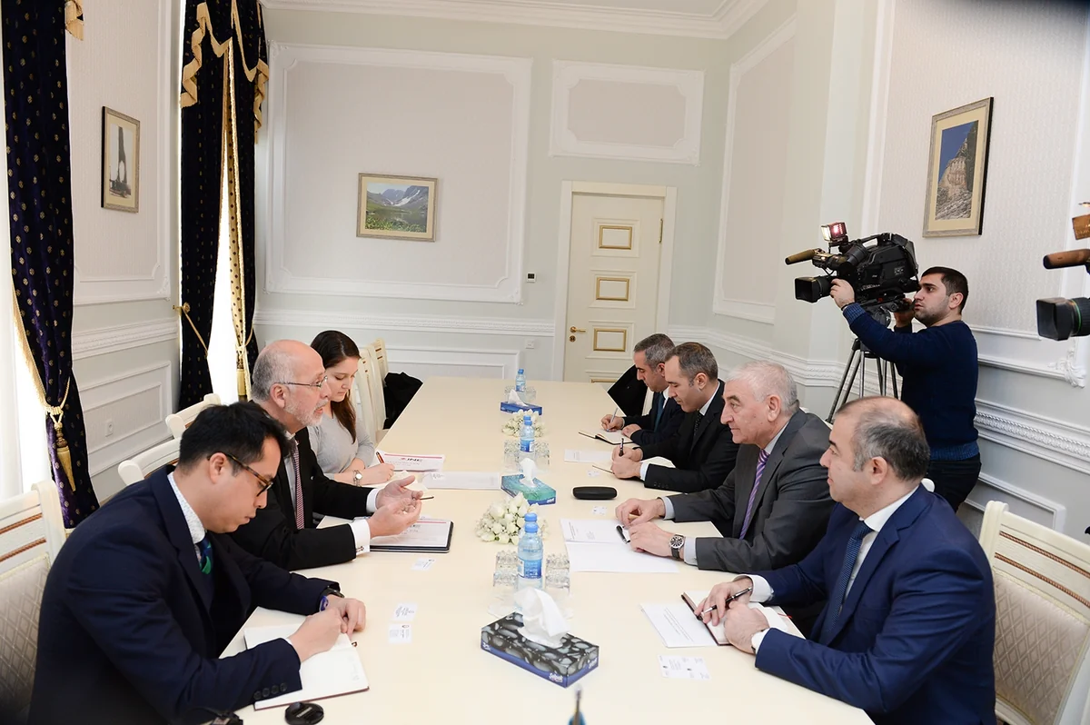 Meksika səfiri Mərkəzi Seçki Komissiyasında olub