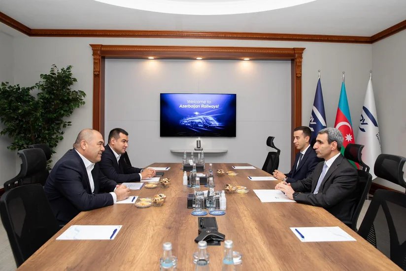 Azərbaycan və Özbəkistan Orta Dəhlizlə bağlı birgə fəaliyyətin şaxələndirilməsini müzakirə edib