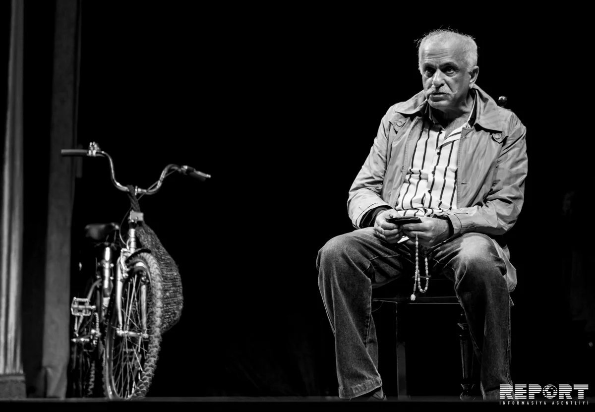 Fuad Poladovun “Azdrama”da sonuncu çıxışı - XATİRƏ FOTOREPORTAJI