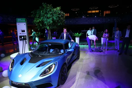 “​Bakı 2015” çərçivəsində “Detroit Electric SP:01” elektrik avtomobilinin Avropa təqdimatı keçirilib