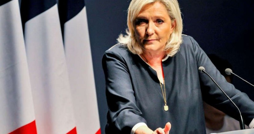 Marin Le Pen departamentdəki vəzifəsindən kənarlaşdırılmasından şikayət verib