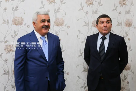 ​SOCAR prezidenti neftçilərə yeni mənzillərin orderlərini təqdim edib