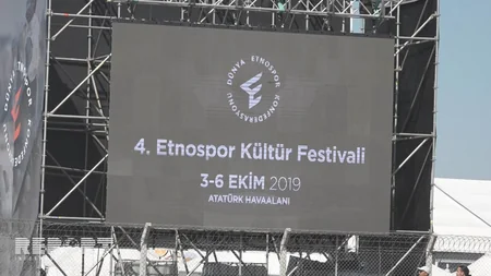 Azərbaycan süvariləri Türkiyədə Qarabağ atları ilə nümunəvi çıxışlar edib - FOTO - VİDEO