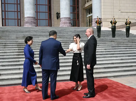Azərbaycan Prezidenti İlham Əliyevin Pekində rəsmi qarşılanma mərasimi olub