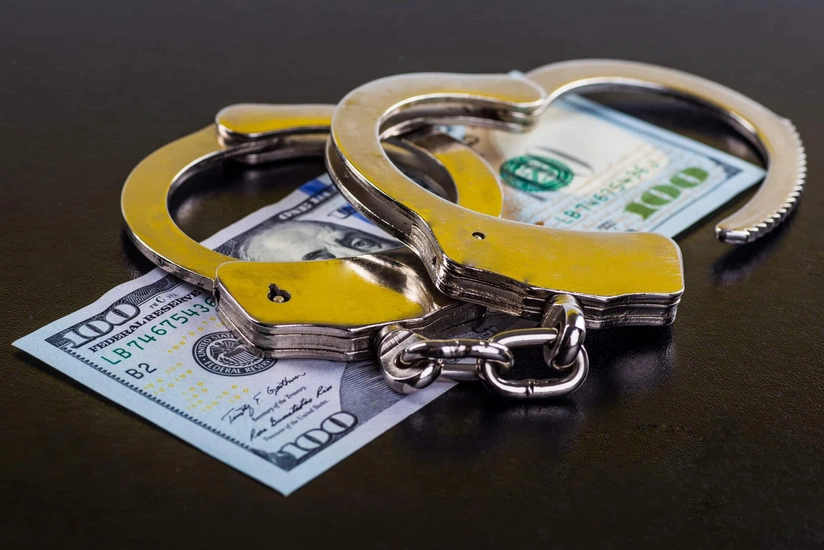 Türkiyə vətəndaşı Gürcüstanda külli miqdarda saxta dollarla saxlanılıb