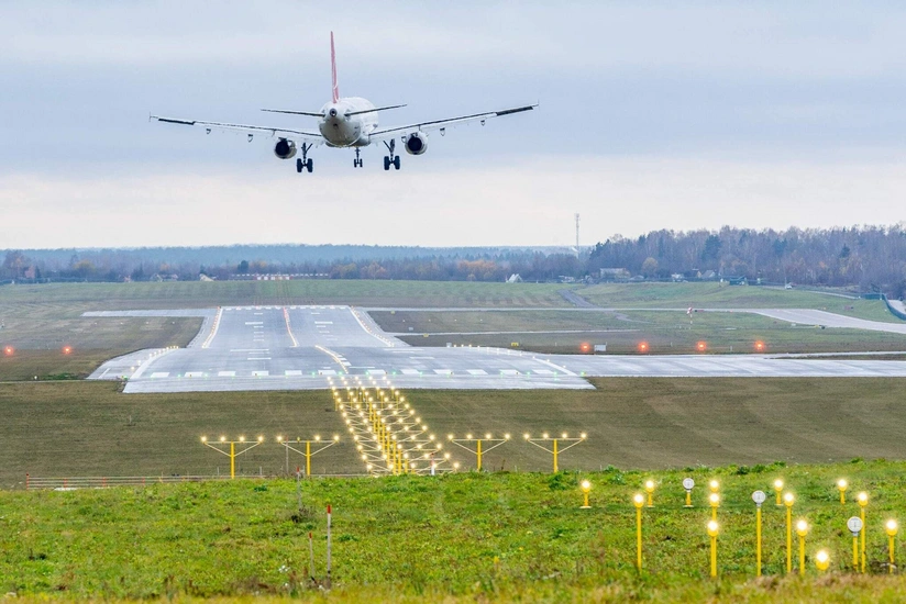 Drone sighting temporarily halts flights at Vilnius Airport