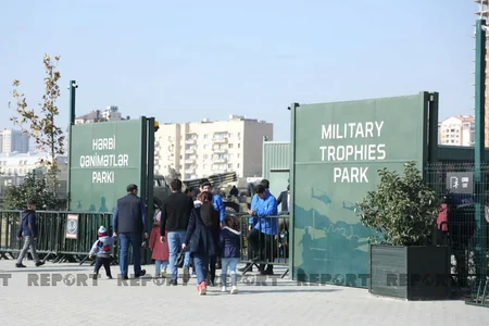Парк военных трофеев в День Победы - ФОТОРЕПОРТАЖ