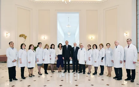 Prezident İlham Əliyev Bakıda Elmi-Tədqiqat Tibbi Bərpa İnstitutunda əsaslı yenidənqurmadan sonra yaradılan şəraitlə tanış olub - YENİLƏNİB