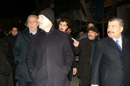 Türkiyənin ağrılı günü - zəlzələ bölgəsindən  - FOTOREPORTAJ