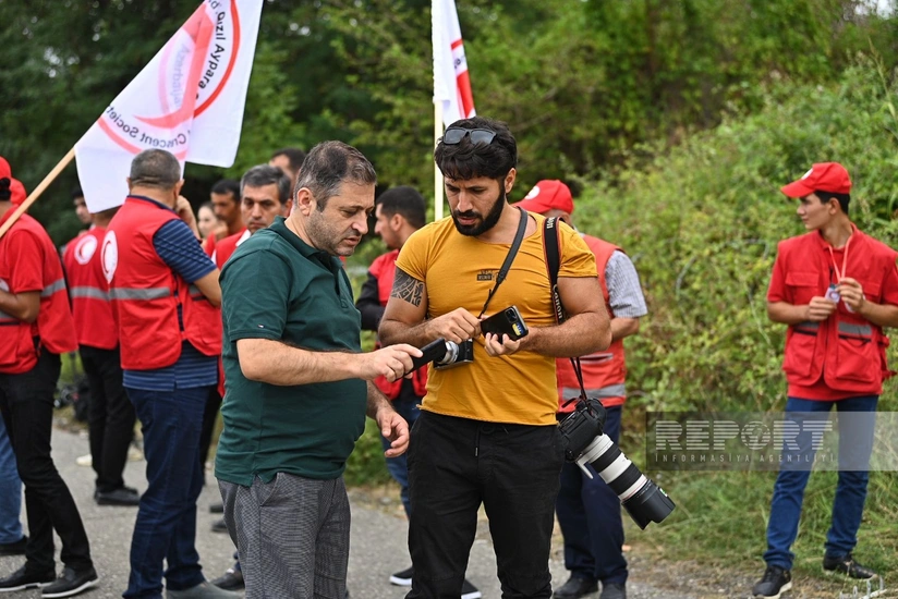 Foreign media representatives arrive at Aghdam-Khankandi road where humanitarian aid convoy stopped