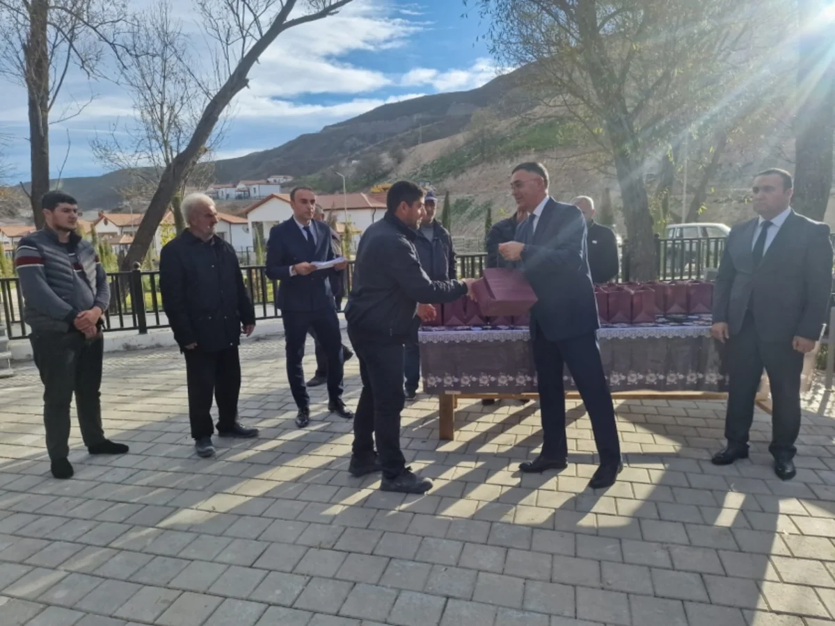 Zabuxda məskunlaşan daha 25 ailəyə evlərinin açarları təqim olunub - YENİLƏNİB