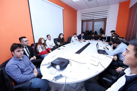 Baku hosts mentoring program for students of primary vocational institutions