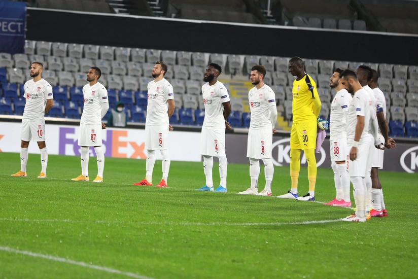 Sivassporda daha 4 nəfər koronavirusa yoluxdu