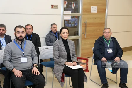 Ombudsman bələdiyyə seçkilərində səs verib