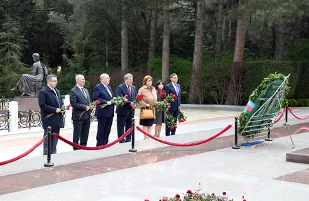 Akademik Zərifə Əliyevanın 100 illik yubileyinə həsr olunan elmi konfrans keçirilib