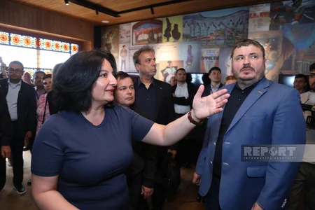 Xarici diplomatlar Şuşada Üzeyir Hacıbəyovun ev-muzeyində olublar