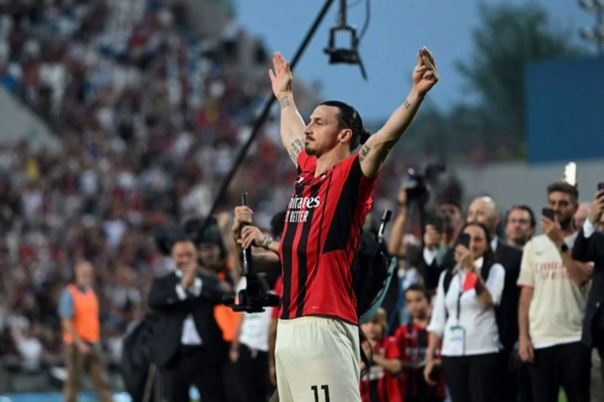 Milan İbrahimoviçlə müqaviləni uzadıb