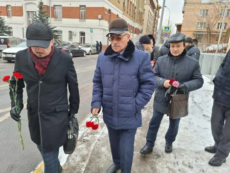 Moskvadakı Azərbaycan diasporu Türkiyəyə yardım göndərib
