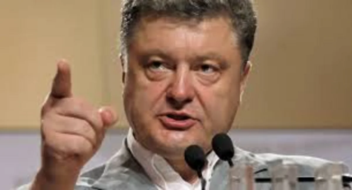Poroşenko Rusiya təhlükəsinə qarşı fərman imzalayıb