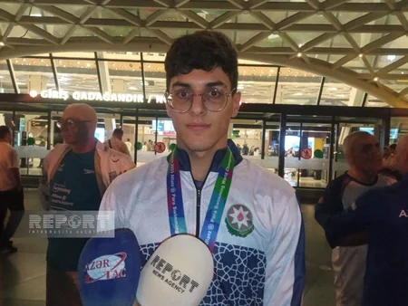 Dünya çempionatında 5 medal qazanmış Azərbaycan para-üzgüçüləri Vətənə qayıdıblar