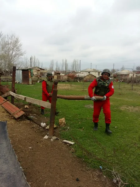 Ağstafa sakininin həyətindən 12 ədəd raket tapılıb