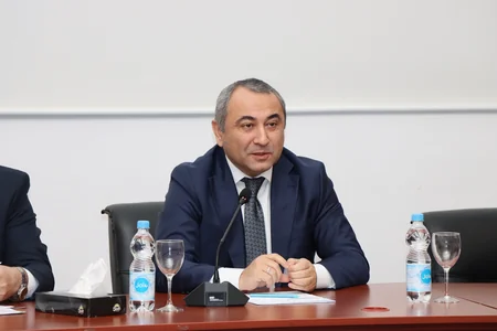 AYNA-nın rəhbəri köhnədən miras qalan problemləri həll etməyi tapşırıb