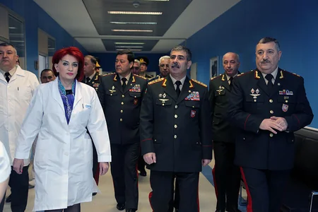 Müdafiə Nazirliyinin rəhbərliyi Novruz bayramı münasibətilə hərbi hospitalda olub